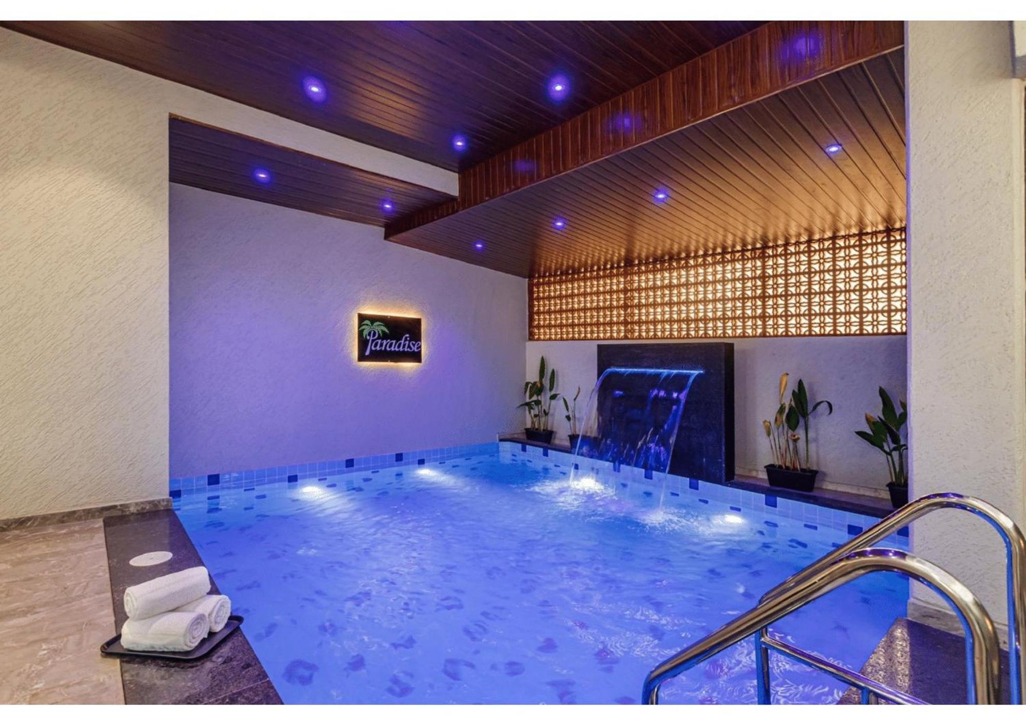 Mountain Glory 8Bhk By Tensorstays, Pool & Theater Igatpuri Ngoại thất bức ảnh